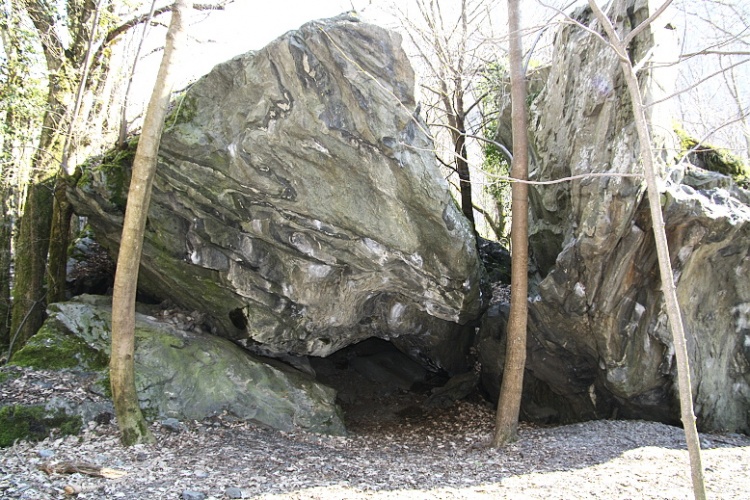 Kamen c.12-jeskyne... Kamen c.12-jeskyne...