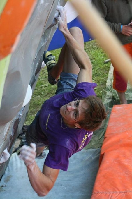 Ondra Nevělík finále boulder č.4
