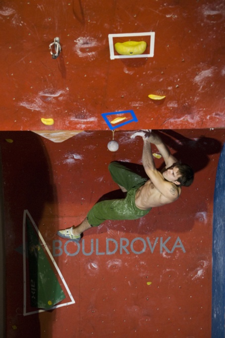 láďa jalč -kvalifikace